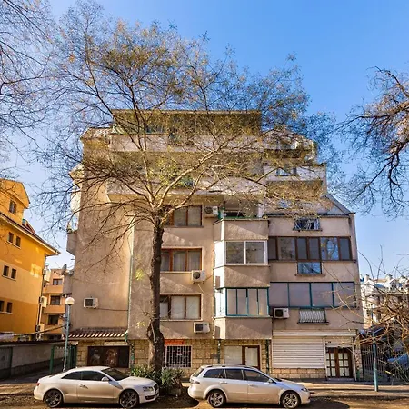 Lejlighed Spacious 2-bedroom Maisonette In Centre By Flat Mаnager *