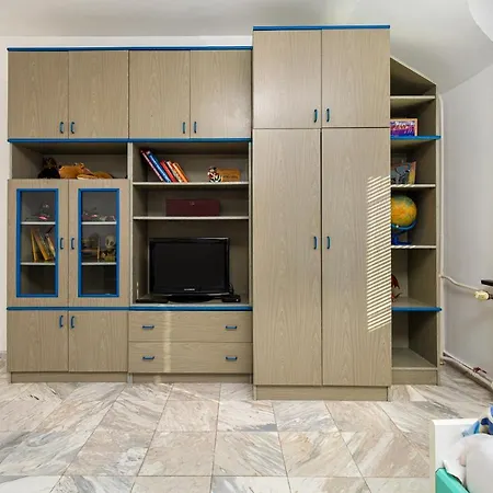 Spacious 2-bedroom Maisonette In Centre By Flat Mаnager Lejlighed